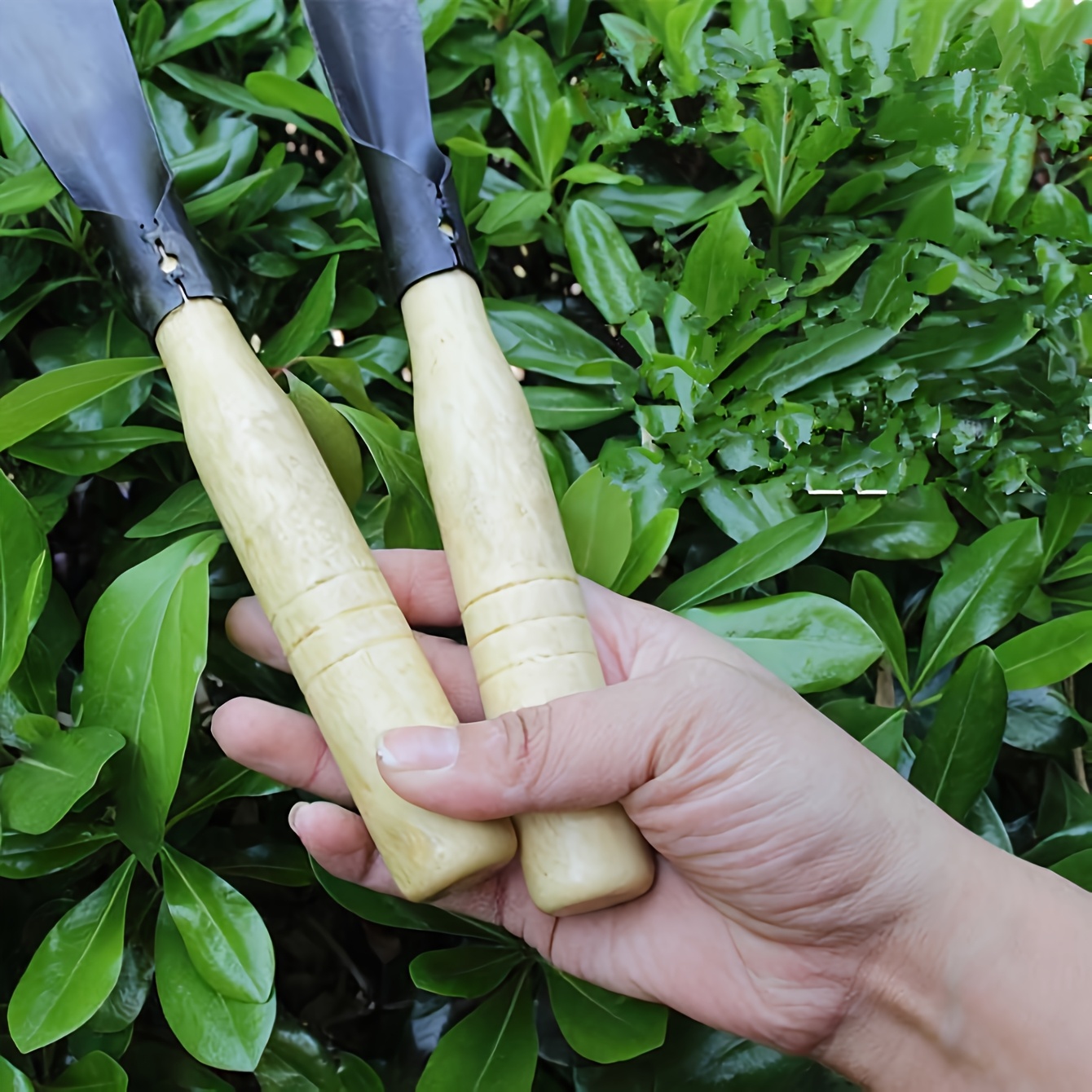 Practical manganese steel gard – Gardening Tools Must Haves recenzja i cena